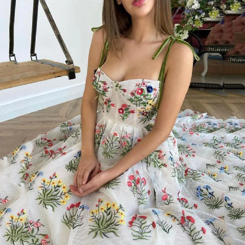 Effortlessly chic fashion for today’s woman FashionSierra - Floral Lace A Line Prom Dresses Effortlessly chic fashion for today’s woman FashionSierra - Floral Lace A Line Prom Dresses