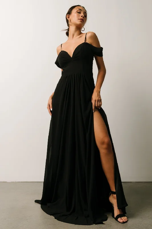 Bold, confident, and stylish women’s clothing   Bianca Lace Maxi Dress | Black