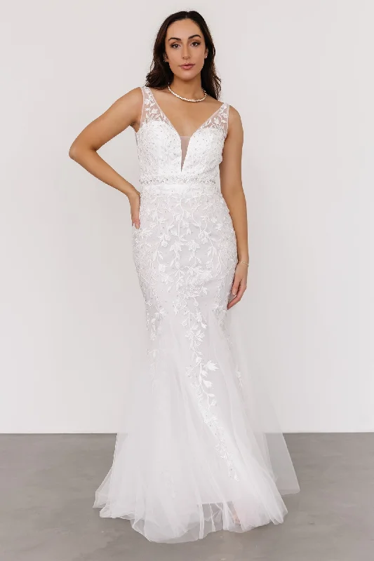 Women’s clothing to inspire confidence and beauty   Fleurette Bridal Gown | White
