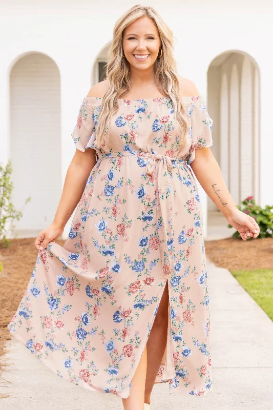 Effortlessly chic outfits for the modern woman   Reason To Be Dress, Dusty Pink
