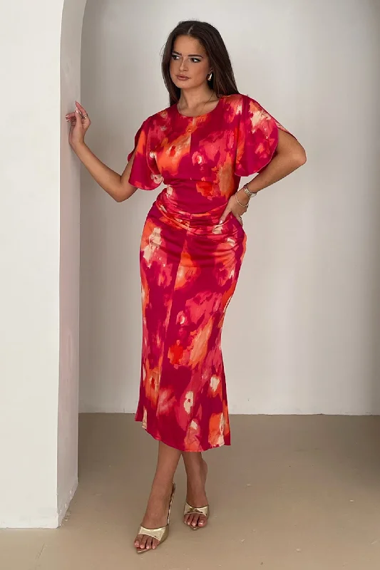 Casual outfits that elevate your style   Cleo Pink Absract Ruched Detail Midi Dress