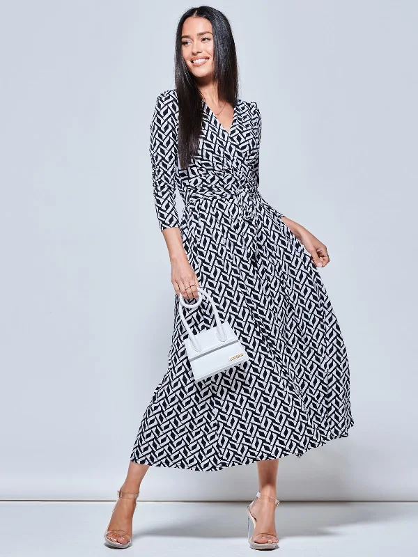 Step up your style with trendy women’s clothing   Geometric Print Long Sleeve Maxi Dress, Black Geo