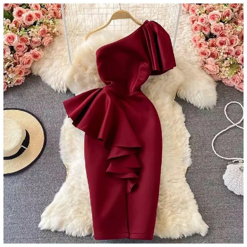 Effortlessly chic fashion for today’s woman   Lorenzo Statement dress