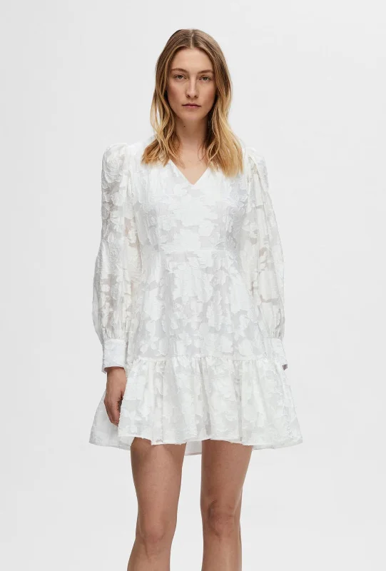Bold, confident, and stylish women’s clothing   Selected Femme Calli Sadie Shirt V Neck Dress, Bright White