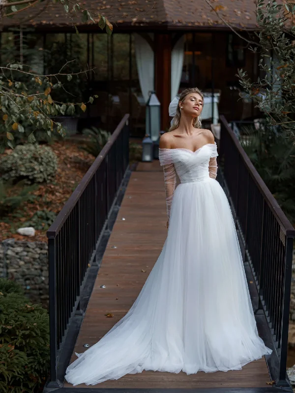 Women’s clothing that combines comfort and style   2 Pieces Popular Wedding Dresses, Off Shoulder Long Bridal Gowns, Tulle Newest Wedding Dresses
