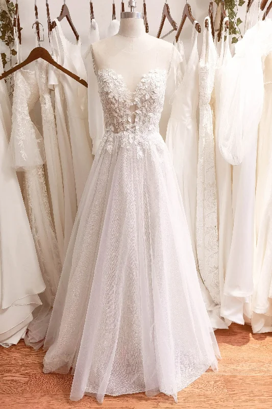 Sporty-chic women’s apparel for active lifestyles A-Line Sweep-Brush Train Lace Tulle Wedding Dress CW3109 Sporty-chic women’s apparel for active lifestyles A-Line Sweep-Brush Train Lace Tulle Wedding Dress CW3109