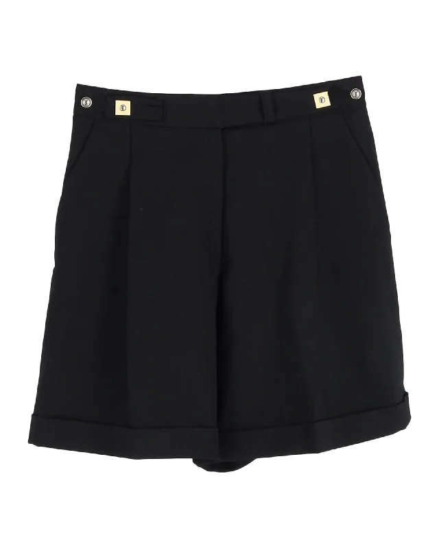 Fashion pieces that complement every woman’s style Diane von Furstenberg Button Detail High Waist Shorts in Black Wool Fashion pieces that complement every woman’s style Diane von Furstenberg Button Detail High Waist Shorts in Black Wool