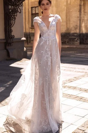 Refresh your wardrobe with high-quality women’s fashion   Elegant A Line Lace Floor-length Floor-length Backless Wedding Dress with Appliques