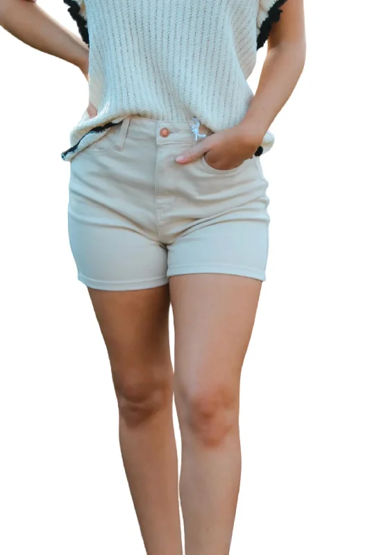 Effortlessly stylish outfits for the modern woman   Garment Dyed Short In Bone