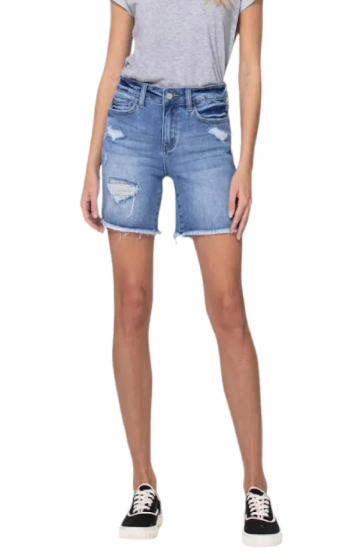 Create a timeless wardrobe with fashionable pieces Hawthorne High Rise Midi Denim Shorts In Blue Create a timeless wardrobe with fashionable pieces Hawthorne High Rise Midi Denim Shorts In Blue