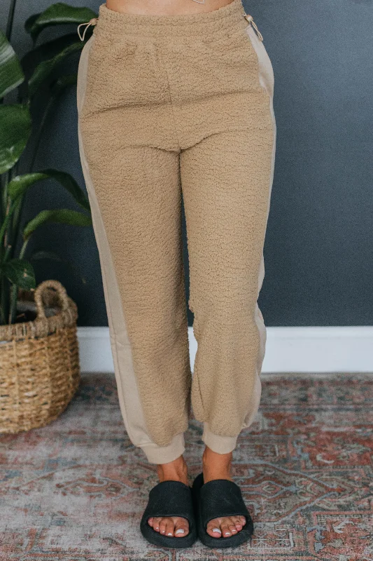 Get noticed with eye-catching women’s fashion   Hayden Sherpa Joggers - Khaki