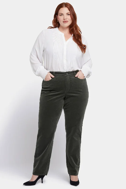 Essential women’s clothing for every season Marilyn Straight Pants In Plus Size - Vine Leaf Essential women’s clothing for every season Marilyn Straight Pants In Plus Size - Vine Leaf