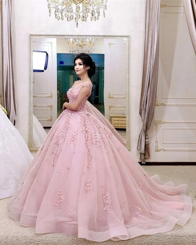 Luxurious fabrics and modern designs for women Modest Cap Sleeves Ball Gown Quinceanera Dresses Appliques Luxurious fabrics and modern designs for women Modest Cap Sleeves Ball Gown Quinceanera Dresses Appliques