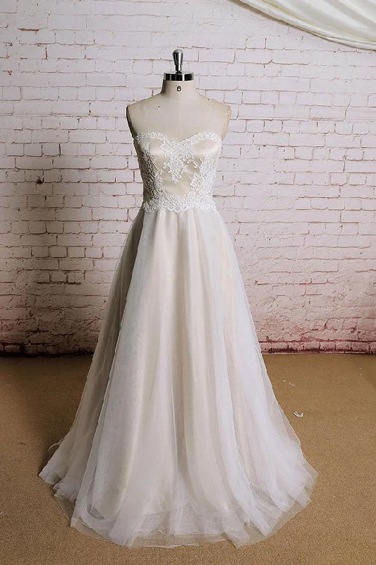Elegant evening wear for special events Strapless Vintage Style French Alencon Lace Wedding Dress | EE3005 Elegant evening wear for special events Strapless Vintage Style French Alencon Lace Wedding Dress | EE3005