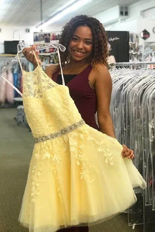 Casual yet chic women’s outfits for work or play   A-line short yellow homecoming dress Bella Dress with Beaded Belt       cg23737