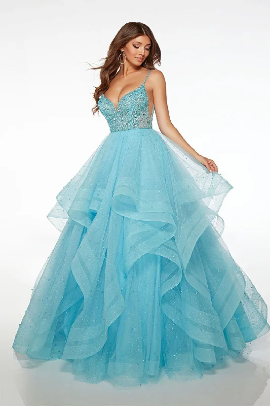 Refresh your wardrobe with stylish women’s outfits   Alyce 61672
