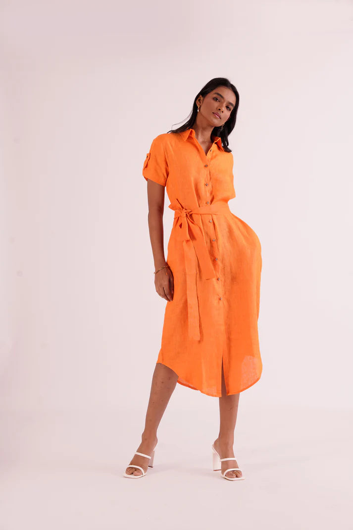 Timeless clothing pieces every woman should own   Classic loose fit Summer Linen shirt dress.