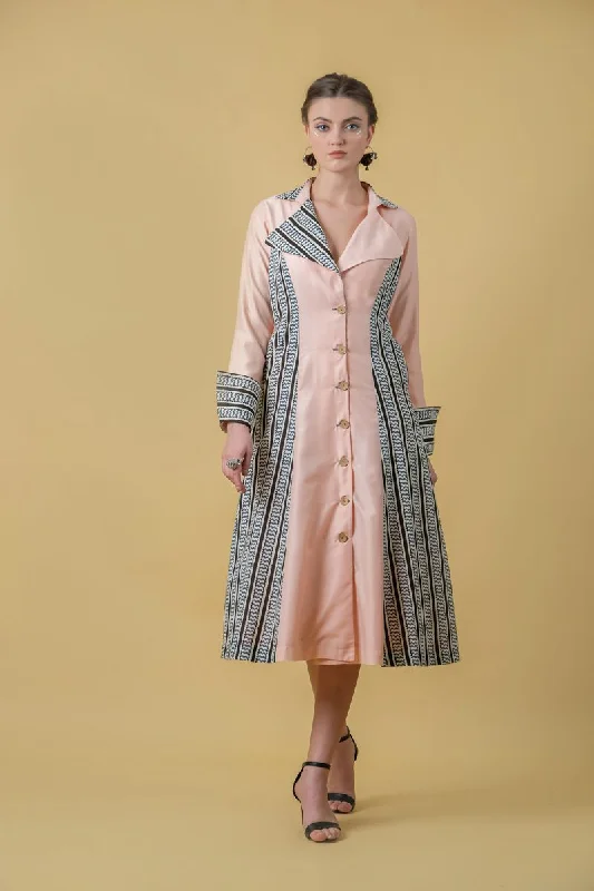 Step up your style with trendy women’s clothing   Cotton Patchwork Women's Trench Coat Dress