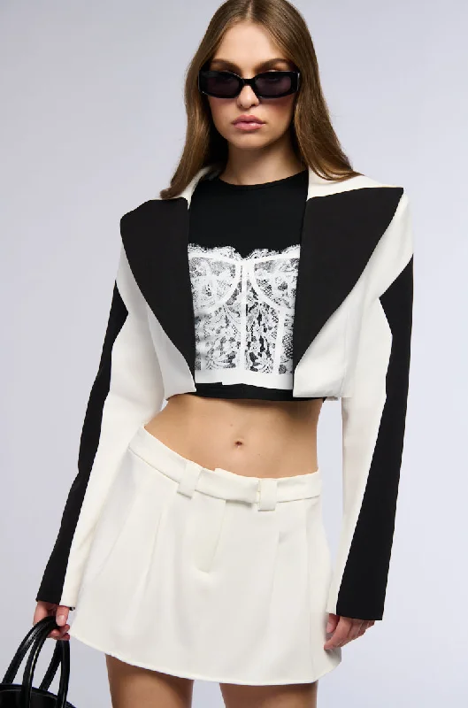 Latest fashion trends for modern women   INEZ CROPPED BLAZER
