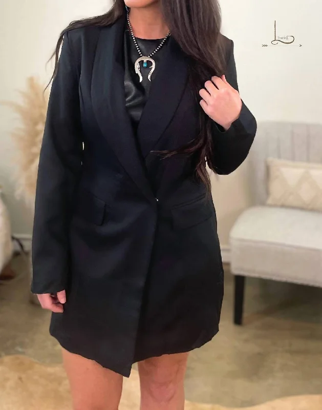 Express your style with fashionable women’s clothing   The Bennett Blazer In Classic Black