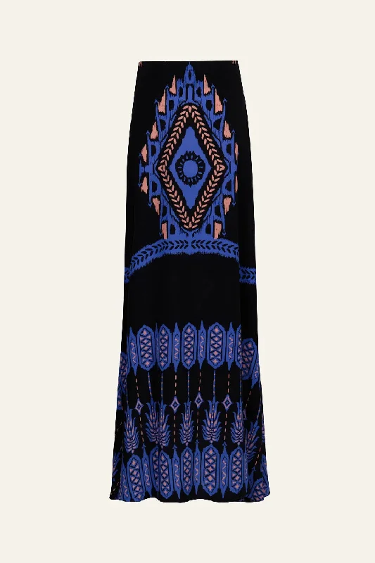 Versatile outfits to transition from day to night   Brave Woman Skirt