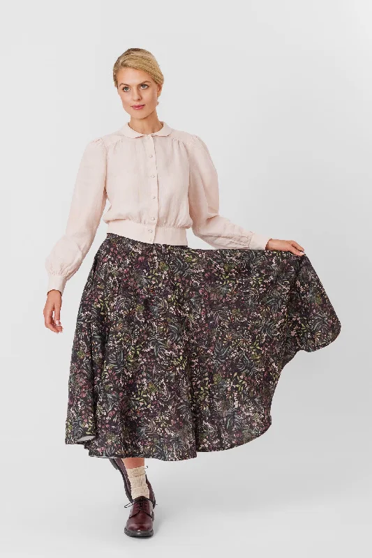 Discover the latest trends in women’s fashion   Classic Skirt, Patterned