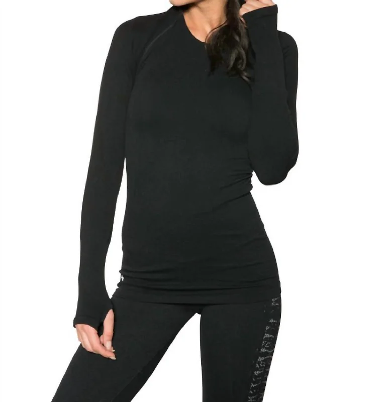 Women’s clothing that combines comfort and style   Drishti Hoodie In Black