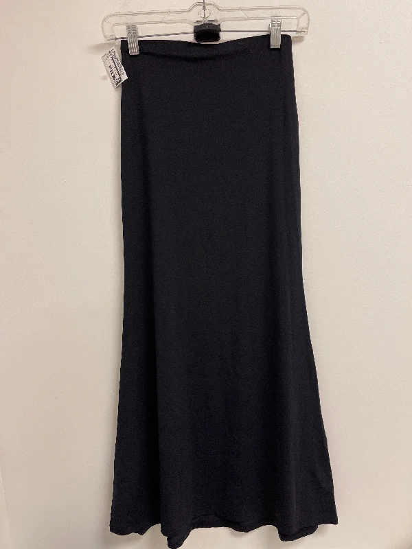 Trendy women’s clothing    Skirt Maxi By Zara In Black, Size: S