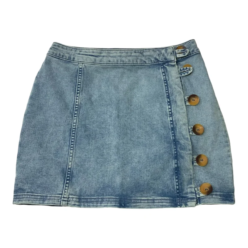 Sustainable fashion for stylish women Skirt Mini & Short By Free People In Blue Denim, Size: 4 Sustainable fashion for stylish women Skirt Mini & Short By Free People In Blue Denim, Size: 4