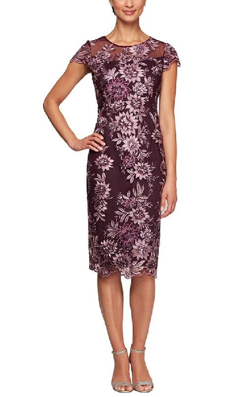 Trendy women’s clothing that suits every taste Embroidered Cap Sleeve Lace Cocktail Dress with Illusion Neckline & Scallop Detail Hem Trendy women’s clothing that suits every taste Embroidered Cap Sleeve Lace Cocktail Dress with Illusion Neckline & Scallop Detail Hem