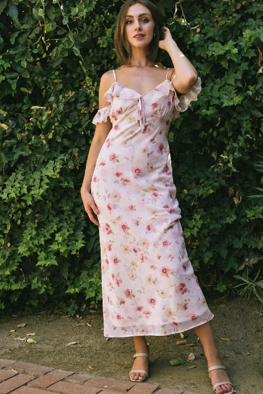 Women’s clothing to inspire confidence and beauty   Kimberly Ruffled Floral Dress