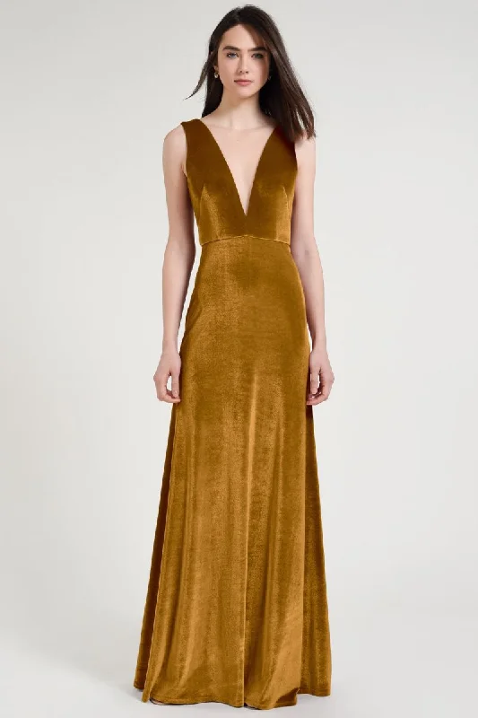 Discover the latest trends in women’s fashion   Jenny Yoo Bridesmaid Dress Logan