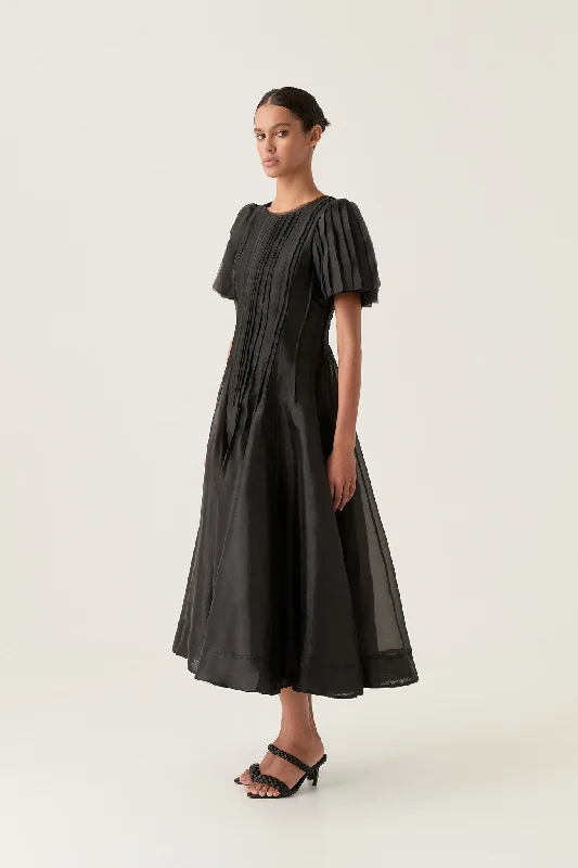 Discover the latest trends in women’s fashion   Nova Pleated Midi Dress