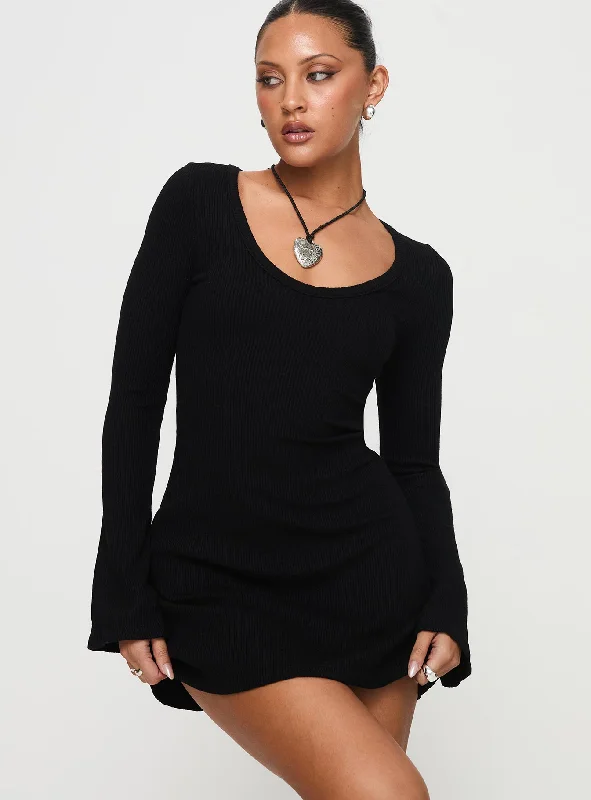 Trendy women’s clothing with a modern twist Best Interest Long Sleeve Mini Dress Black Petite Trendy women’s clothing with a modern twist Best Interest Long Sleeve Mini Dress Black Petite
