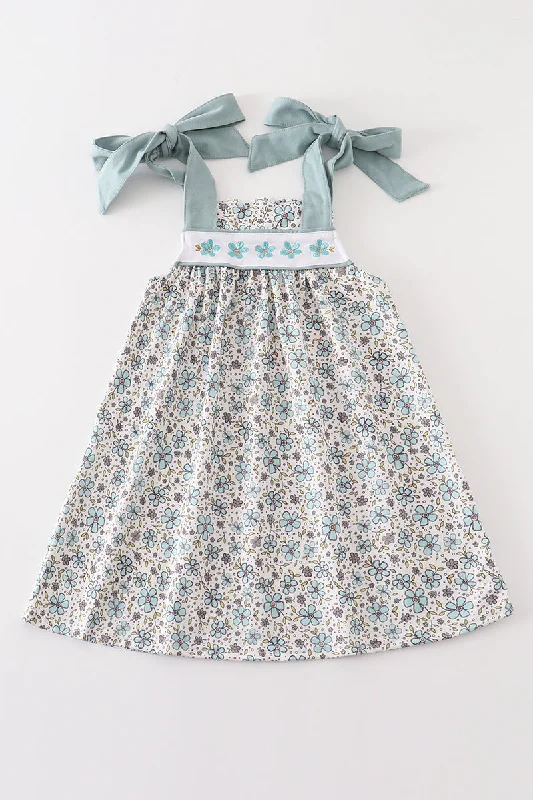 Trendy women’s clothing that suits every taste   Blue floral embroidery dress