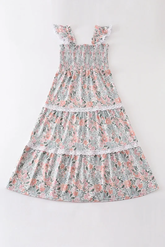 Versatile fashion for every type of woman   Floral print smocked women dress