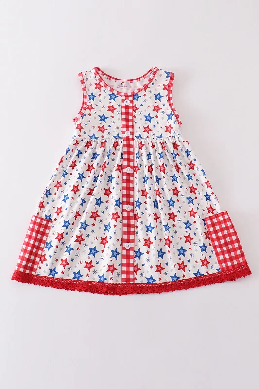 Casual yet chic women’s outfits for work or play   Red patriotic star print dress