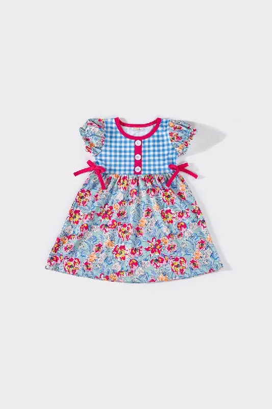 Effortlessly chic outfits for the modern woman   Red plaid floral dress