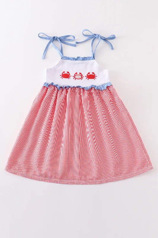 Elevate your style with fashionable women’s clothing Red seersucker crab applique dress Elevate your style with fashionable women’s clothing Red seersucker crab applique dress