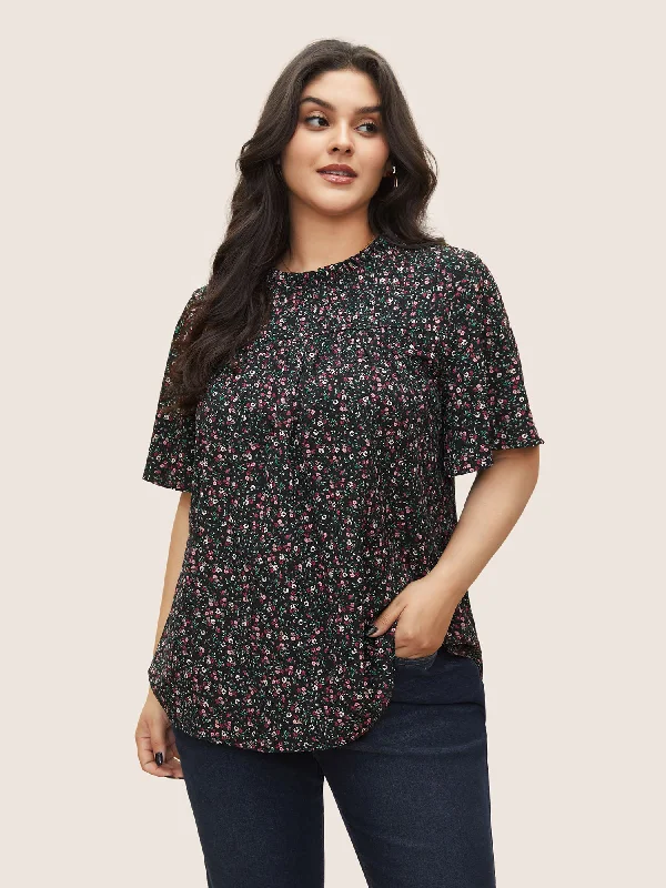 Sporty-chic women’s apparel for active lifestyles   Ditsy Floral Plicated Detail Frill Trim Blouse