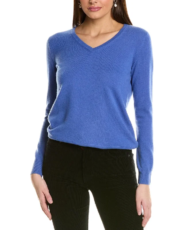 Elegant casual clothing for modern women   Amicale Cashmere Basic V-Neck Cashmere Sweater