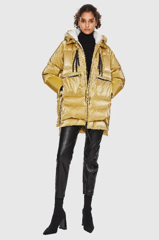 Fashionable, yet affordable women’s apparel   092 Cosmos Chrome Puffer