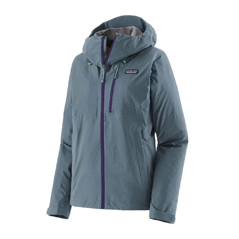 Comfortable yet fashionable women’s wear   Women's Granite Crest Rain Jacket