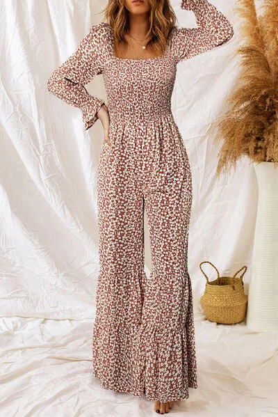 Effortlessly stylish outfits for the modern woman Floral Smocked Flounce Sleeve Square Neck Jumpsuit Effortlessly stylish outfits for the modern woman Floral Smocked Flounce Sleeve Square Neck Jumpsuit