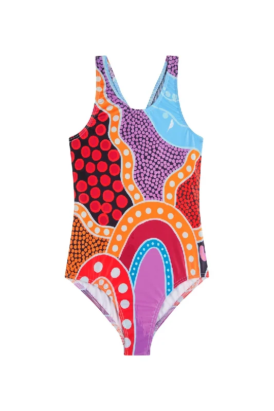 Effortlessly chic outfits for the modern woman   Girls One Piece in Nardurna 2.0