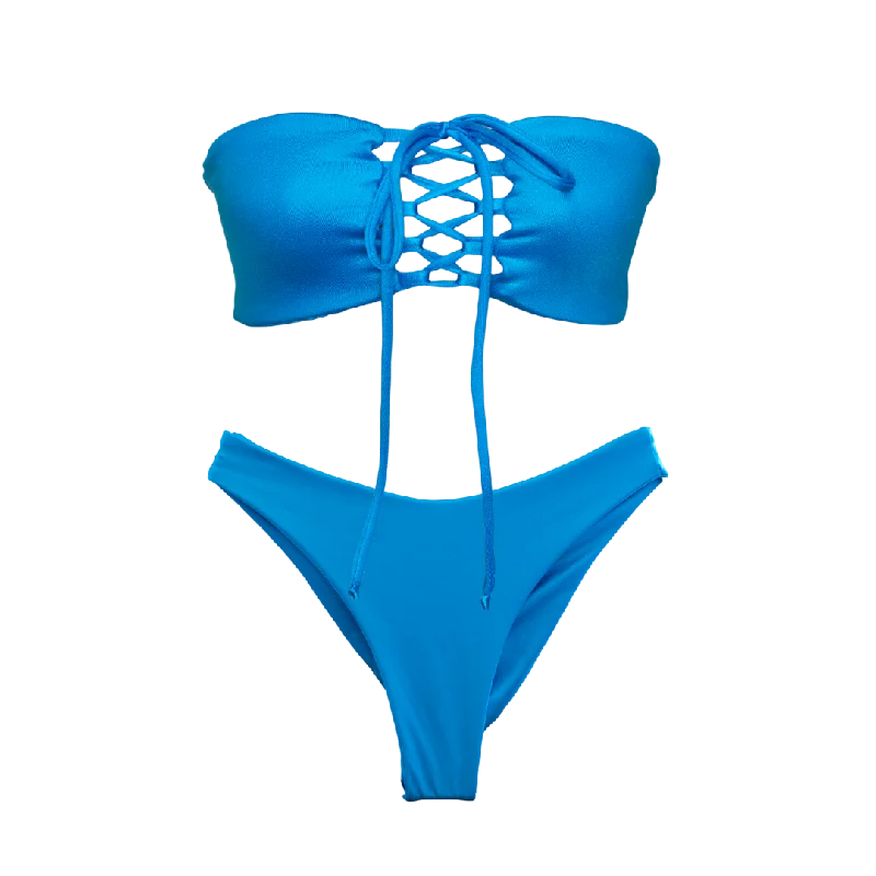Create a timeless wardrobe with fashionable pieces   Aqua Brigitte Bundle