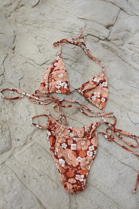 Refresh your wardrobe with high-quality women’s fashion   La Jolla Bikini Top // Nostalgia